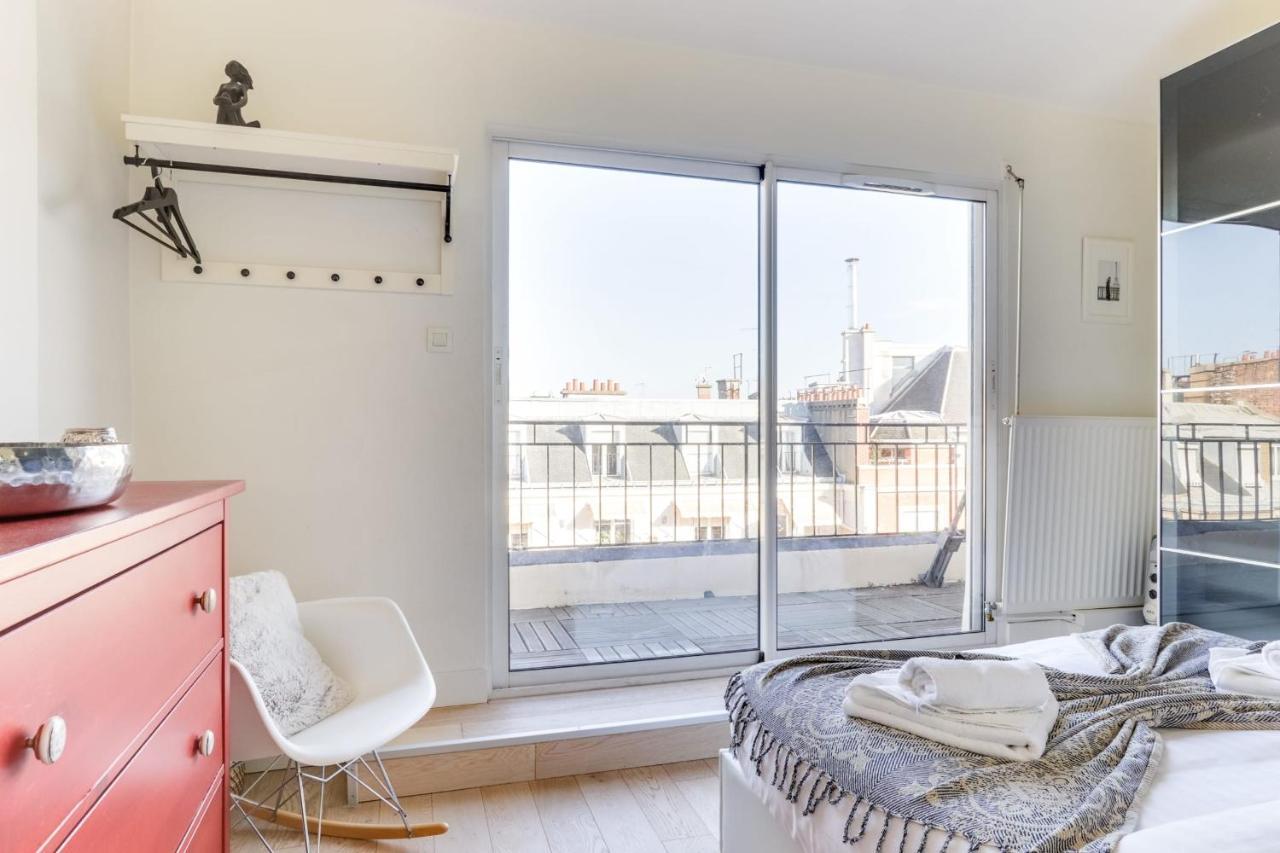 Guestready - Appartement Terrasse Vue Tour Eiffel Paris Exterior photo